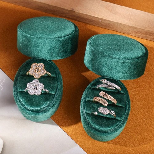 Velvet oval ring box - oval,