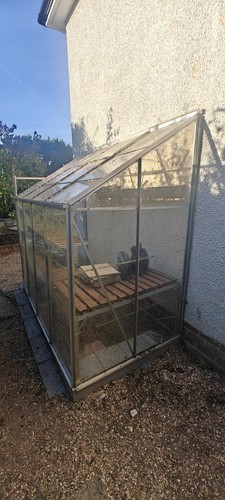Aluminium and glass lean - aluminium,