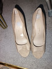 Jessica Simpson Taupe Faux