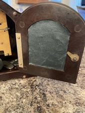 Late 1940s Smiths Enfield Striking Bakelite Mantle Clock.