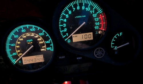 Yamaha fzs 600 fazer - ♻️,