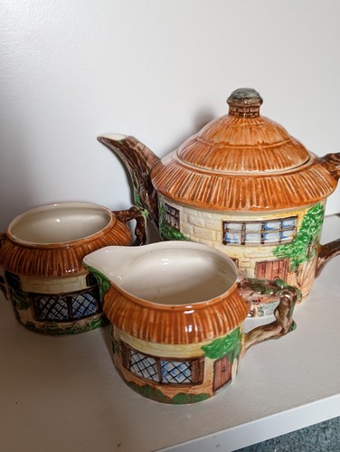 Beswick ware thatched cottage - thatched,