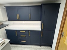 SHAKER DOOR INDIGO BLUE KITCHEN HETTICH DAWERS COTTAGE CORIAN WORKTOP ANTIQUE