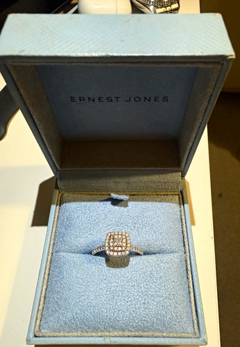 Ernest jones 18ct gold - ernest, half