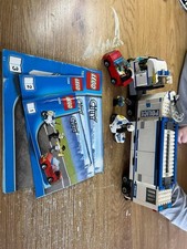 Lego City -  Mobile Police Unit #7288 complete with instructions
