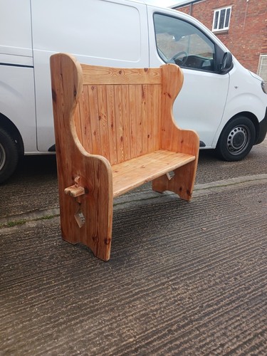 Stripped solid pine settle - stripped,