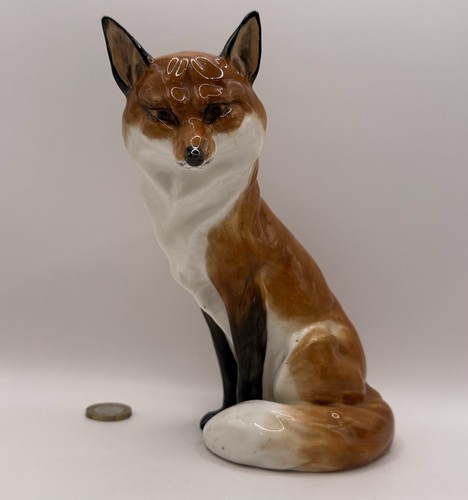 Royal worcester fox - worcester, seated