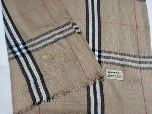 Authentic burberry scarf - authentic, 80%
