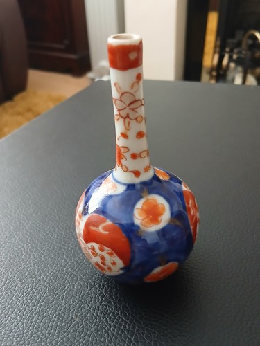 Imari antique bud - antique, bottle