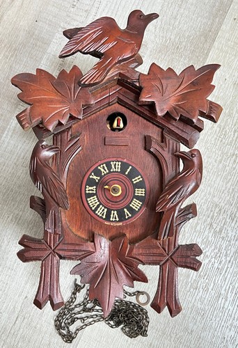 Black forest cuckoo clock - black,