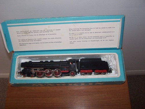 Marklin locomotive and - marklin, tender