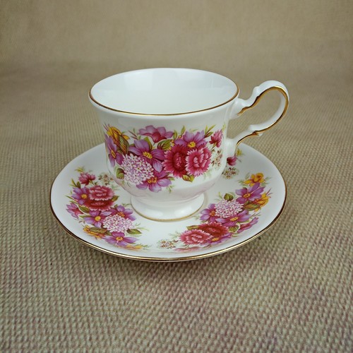 Queen anne bone china - ⭐, h73