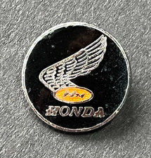 MOTORCYCLE Pin Badge HONDA