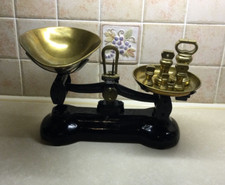Vintage Ibrasco Black Weighing Kitchen Scales with 7 Weights 