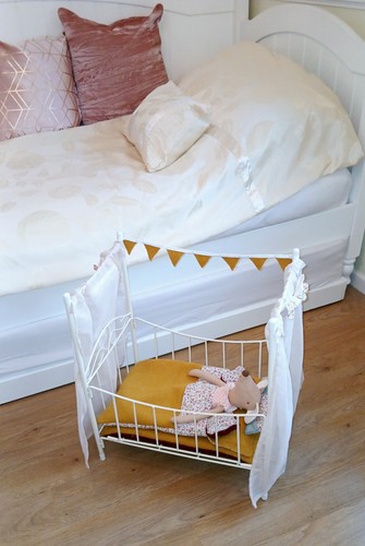 Beautiful doll bed mouse - beautiful,