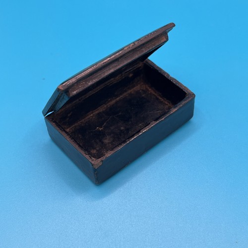 Antique small snuff box - snuff,
