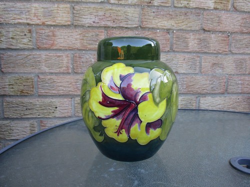 Moorcroft large hibiscus - ,