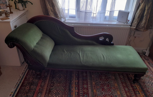 Antique green velvet chaise - green,