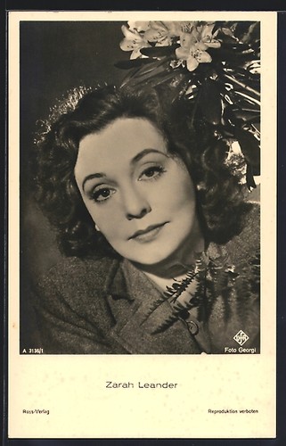 Actress zarah leander smiles - zarah,