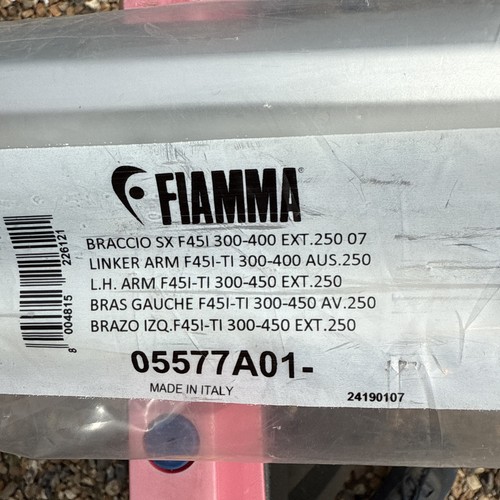 Fiamma f45i 4 - 3m, left