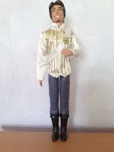 Disney store tangled - disney, flynn