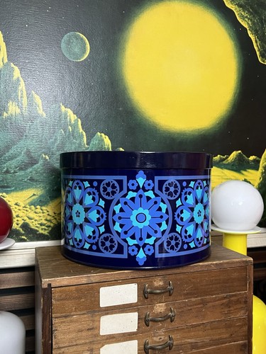 Vintage habitat tomado space - vintage,