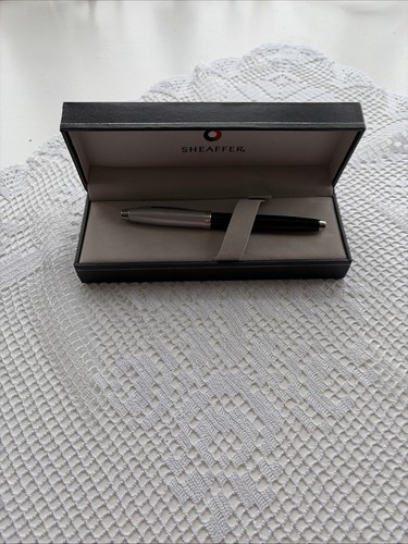 Sheaffer 100 black lacquer - black,