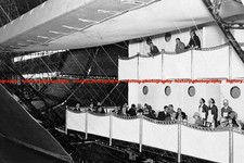 F015392 Dining on R100 Howden