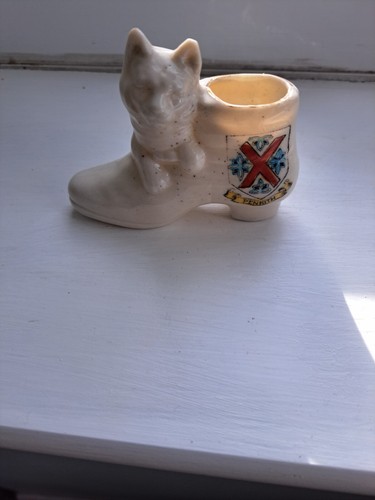 Willow art crested china - , vase
