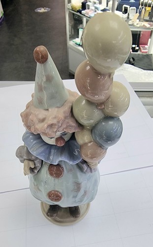 Lladro clown holding balloons - clown,