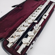 YAMAHA YFL-211 Flute Late Model Excellent Condition Silver Wind Instrument Japan