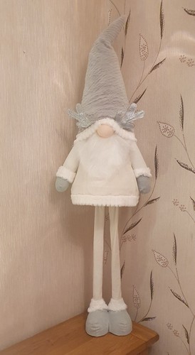 Extendable sage reindeer gonk - sage,