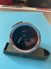 Smiths Classic Oil Pressure gauge.   52mm, mechanical, 0-100psi V bezel