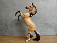 Breyer Goldfinch, 2021 Birds of a Feather model on Silver mould, 380 made