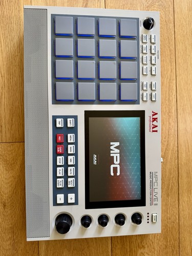 Akai mpc live - live, ii