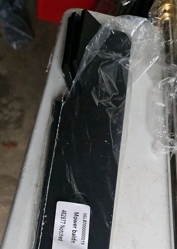 Lawnmower cutting blade - ,