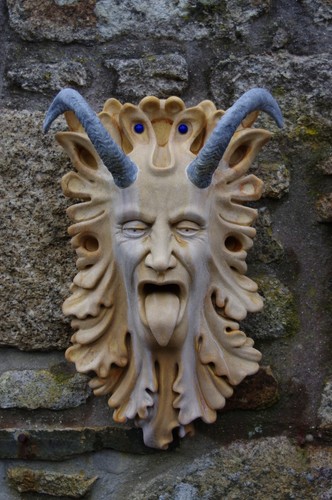 The tudor gate bucca gargoyle - tudor,