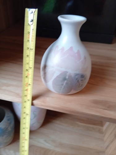 Lovely conwy pottery - , bud