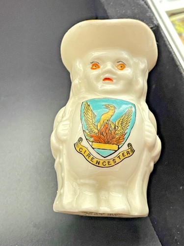 Crested china toby - china,