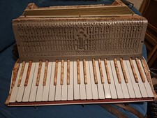 Casali Verona Piano Accordian