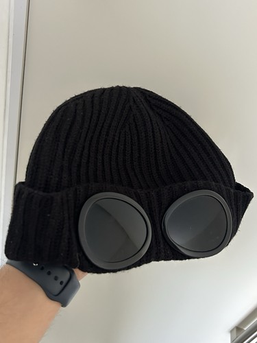 Company black beanie - cp,