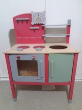Children's Play Kitchen
