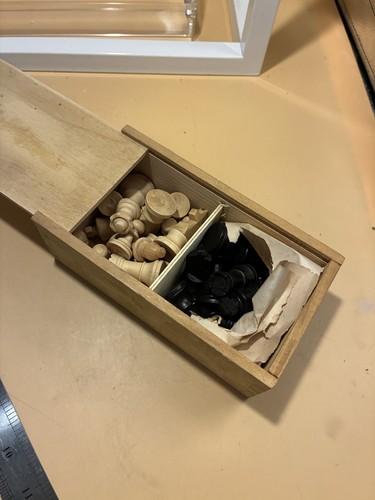 Vintage medium wooden - medium, chess