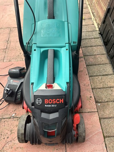 Bosch rotak lawn - 32,