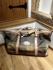 STUNNING MULBERRY LUGGAGE HOLDALL - NEVER USED JUST STORED. CAN SELL AS SET