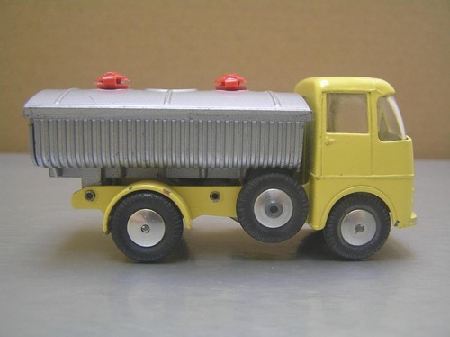 Corgi toys 460 neville tunnel - toys,
