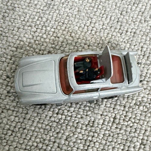 Corgi james bond 007 aston - bond,