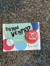 Vespa Badge Set