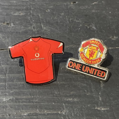 Manchester united enamel pin - manchester,