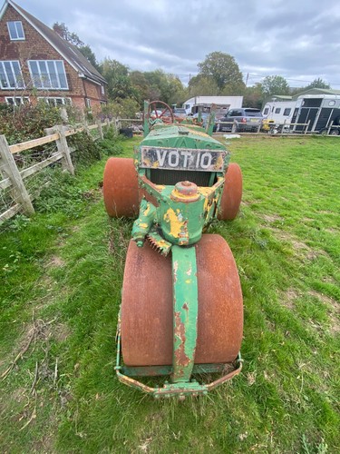 Wallis and stevens cricket - wallis,